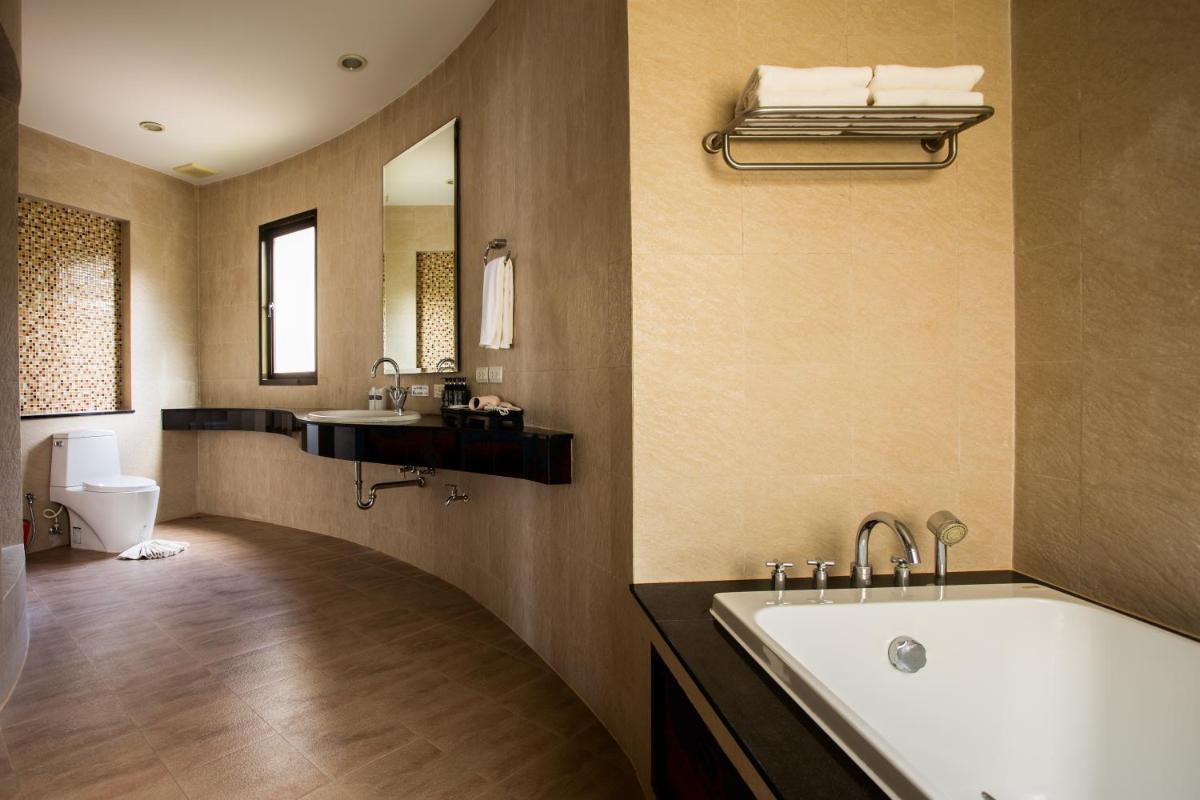 Golden Beach Resort - Housity