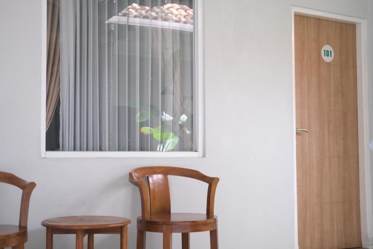Caniga Hotel Yogyakarta - Housity