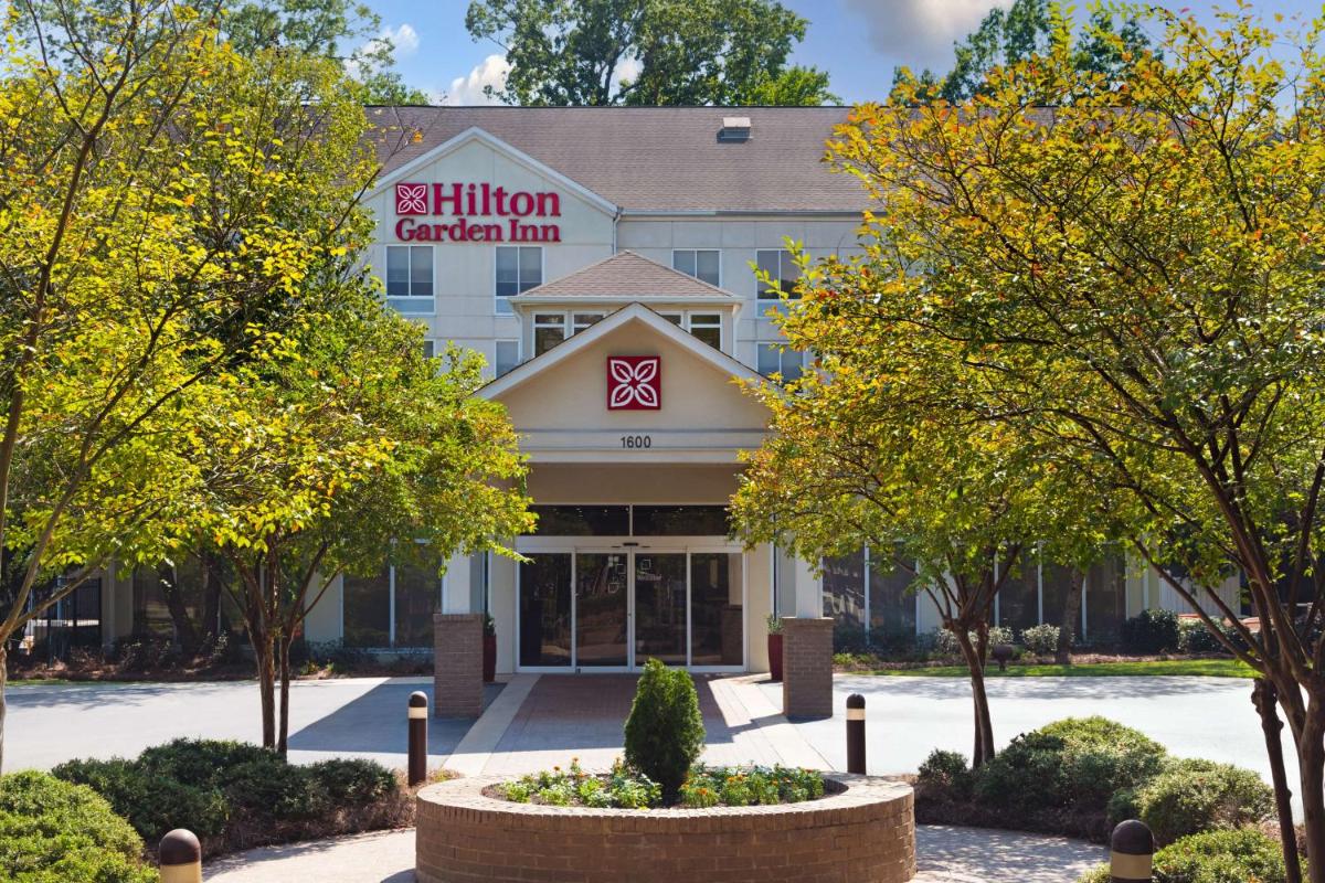 Hilton Garden Inn Montgomery East - Housity