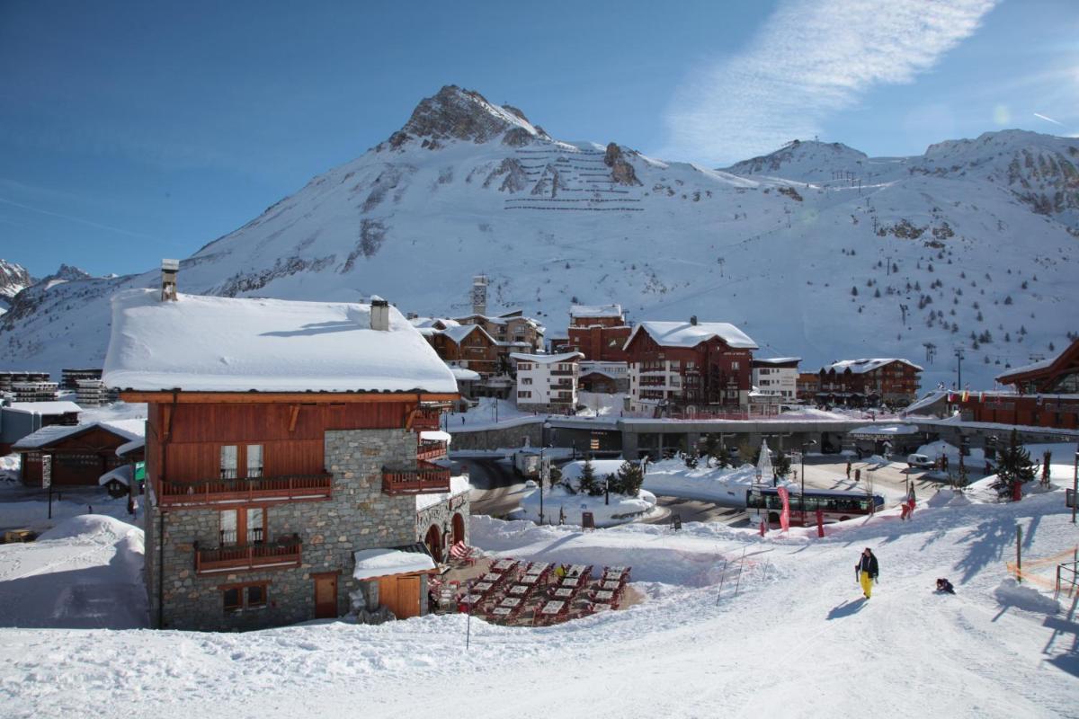 L'établissement Résidences Village Montana by Les Etincelles en hiver