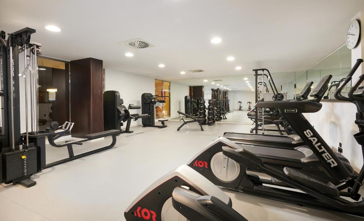 Gimnasio o instalaciones de fitness de Hipotels Mediterraneo Hotel - Adults Only