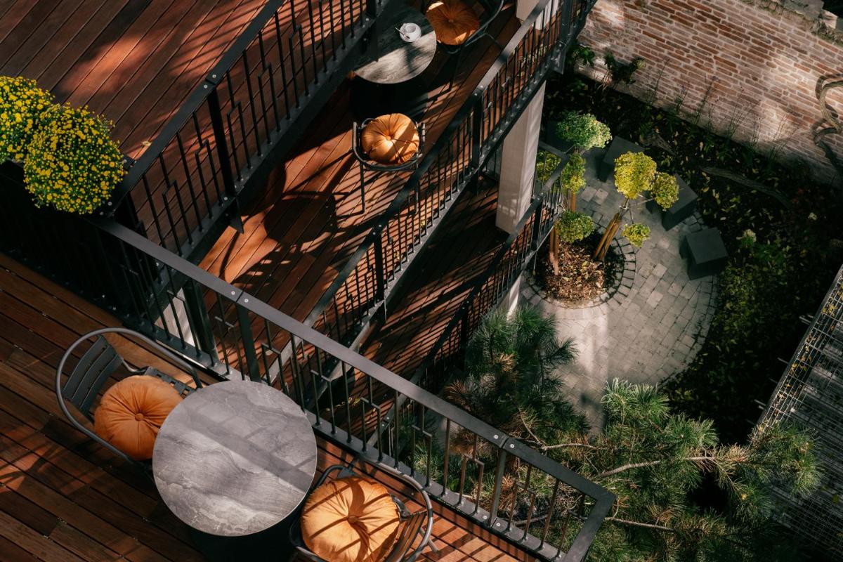 WELTWIEN Luxury Art Apartments & Free Parking - Hizvo