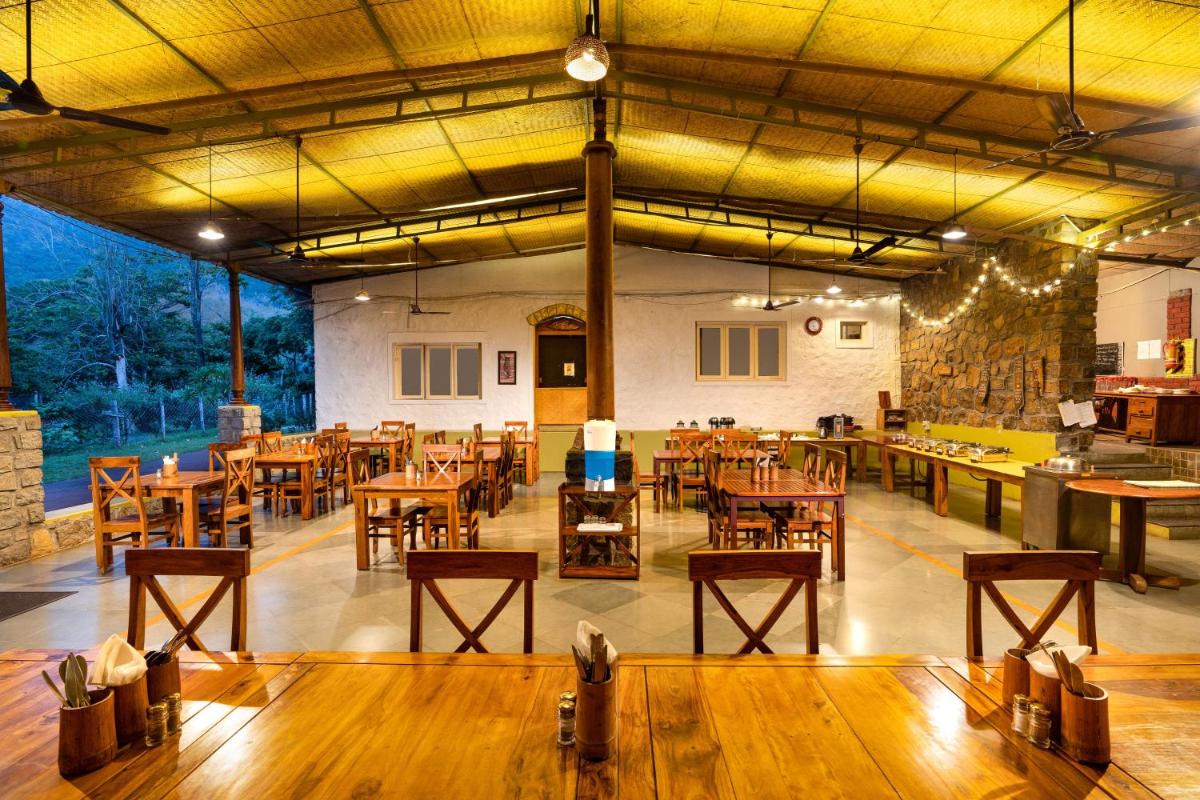 Jungle Hut - Housity