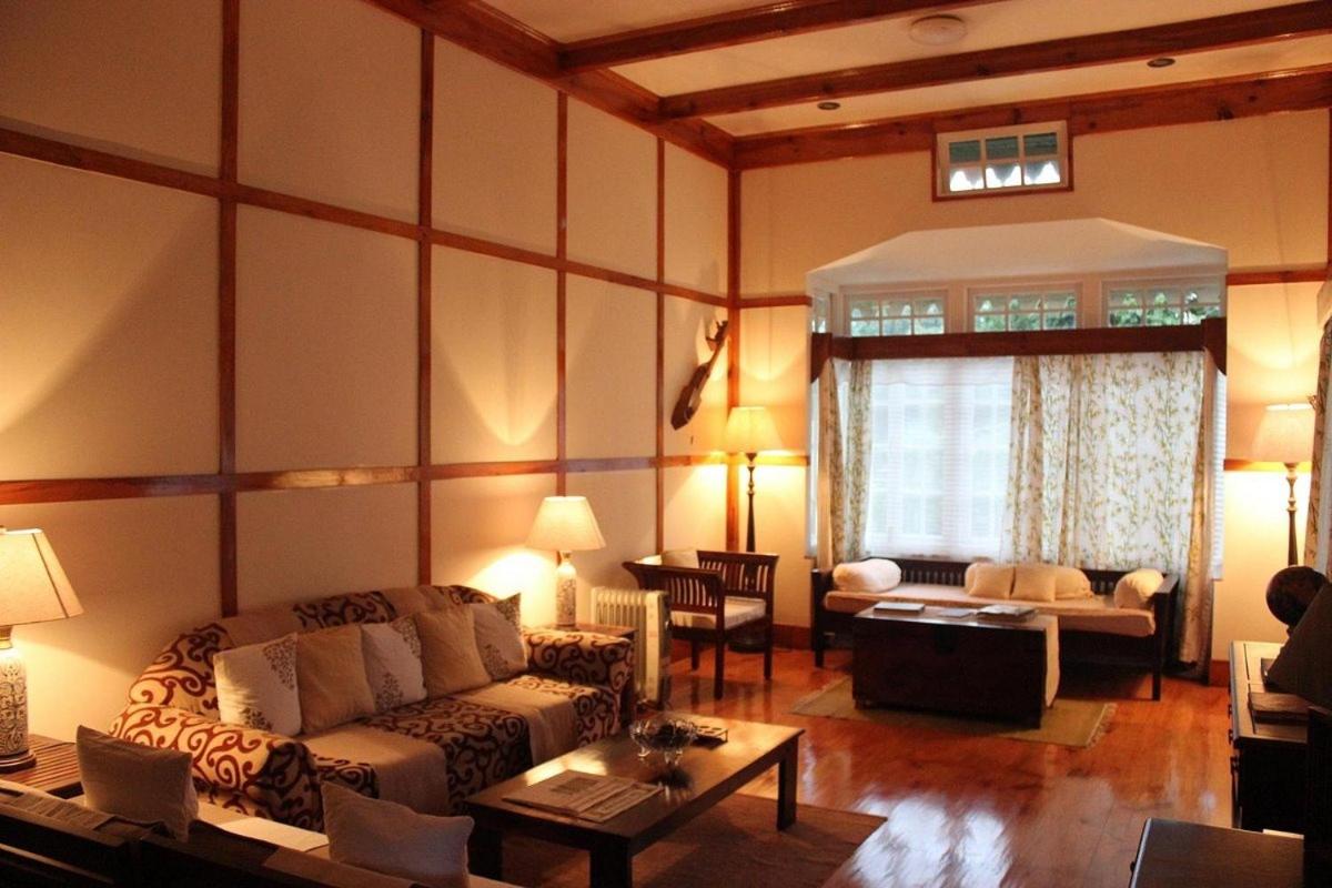 Cafe Shillong Bed and Breakfast - Housity