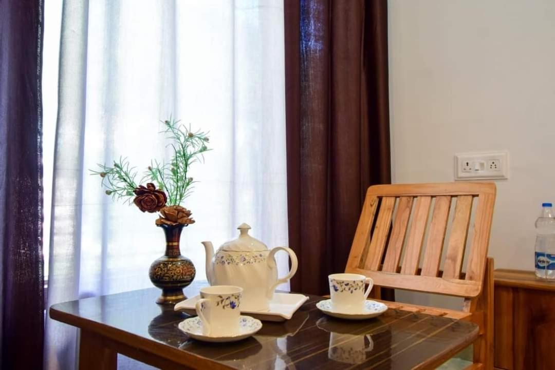 The Seraj - Housity