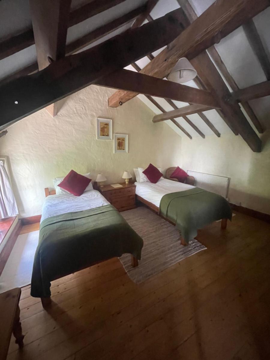 The Old Barn - Housity