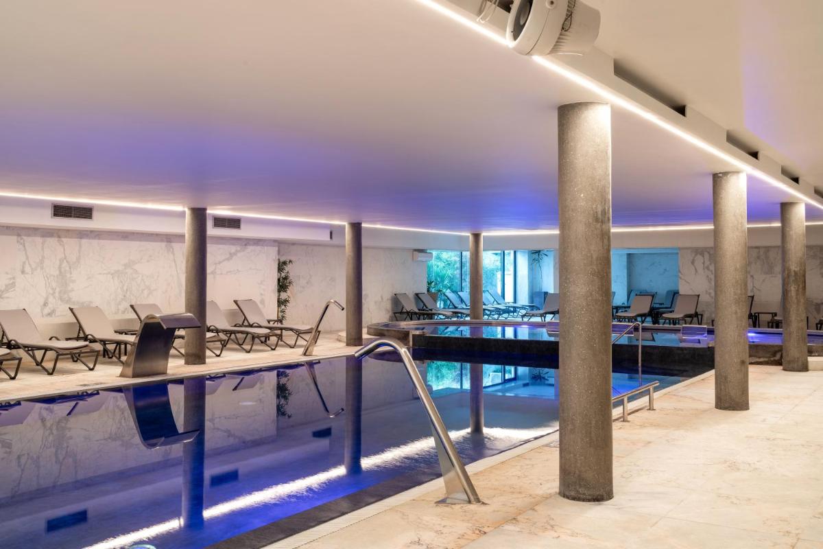 A piscina em ou perto de Hotel Porta do Sol Conference & SPA