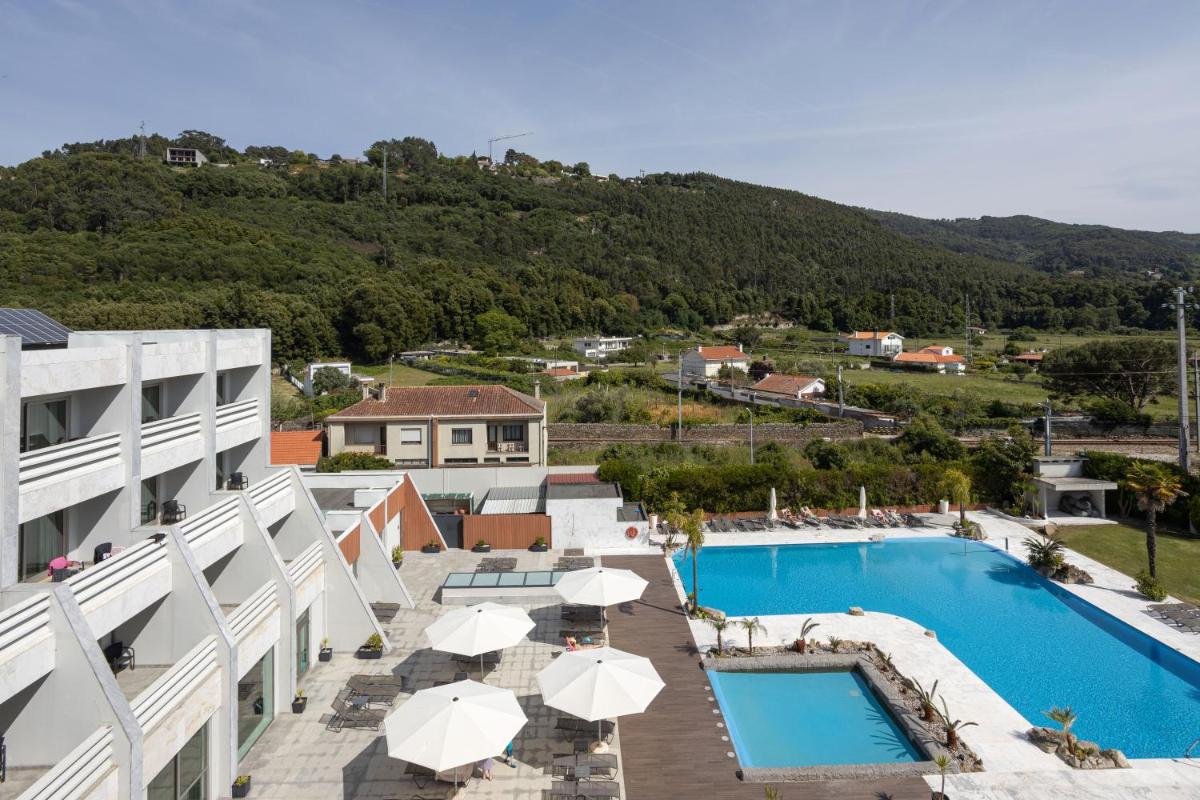 A piscina em ou perto de Hotel Porta do Sol Conference & SPA