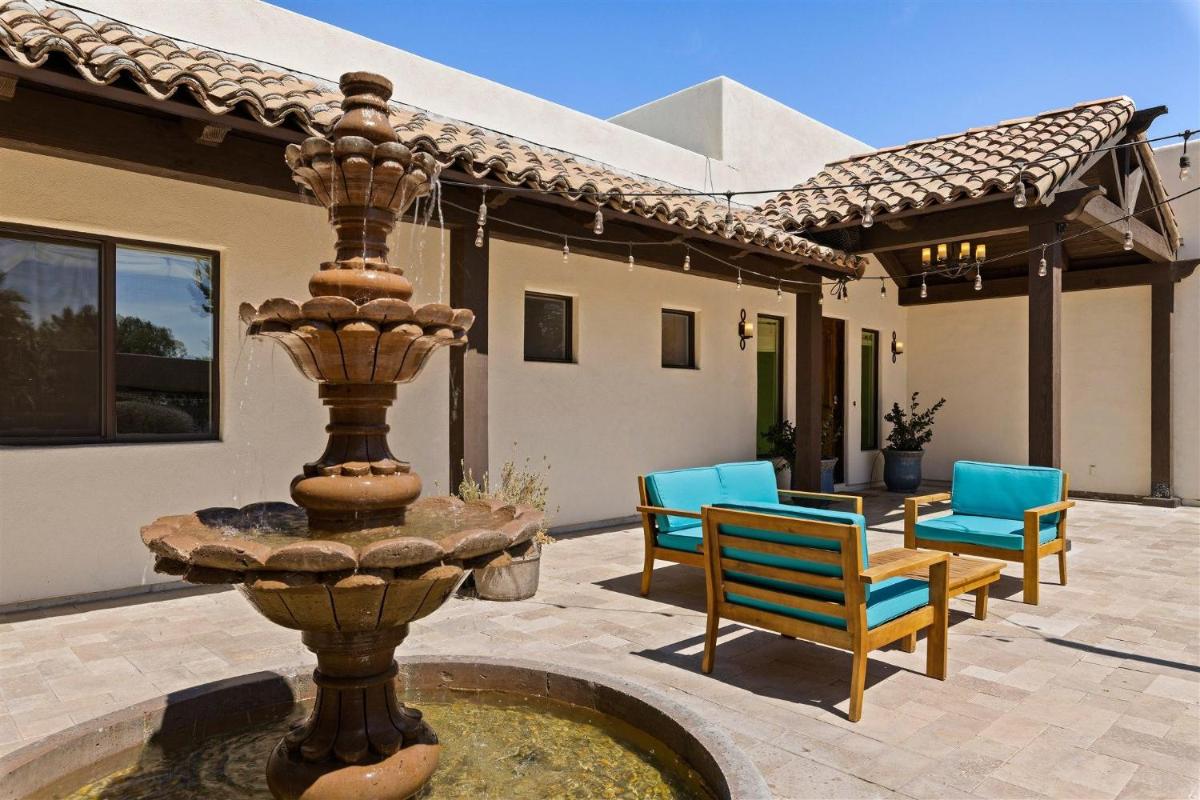 The Desert Estate - Housity