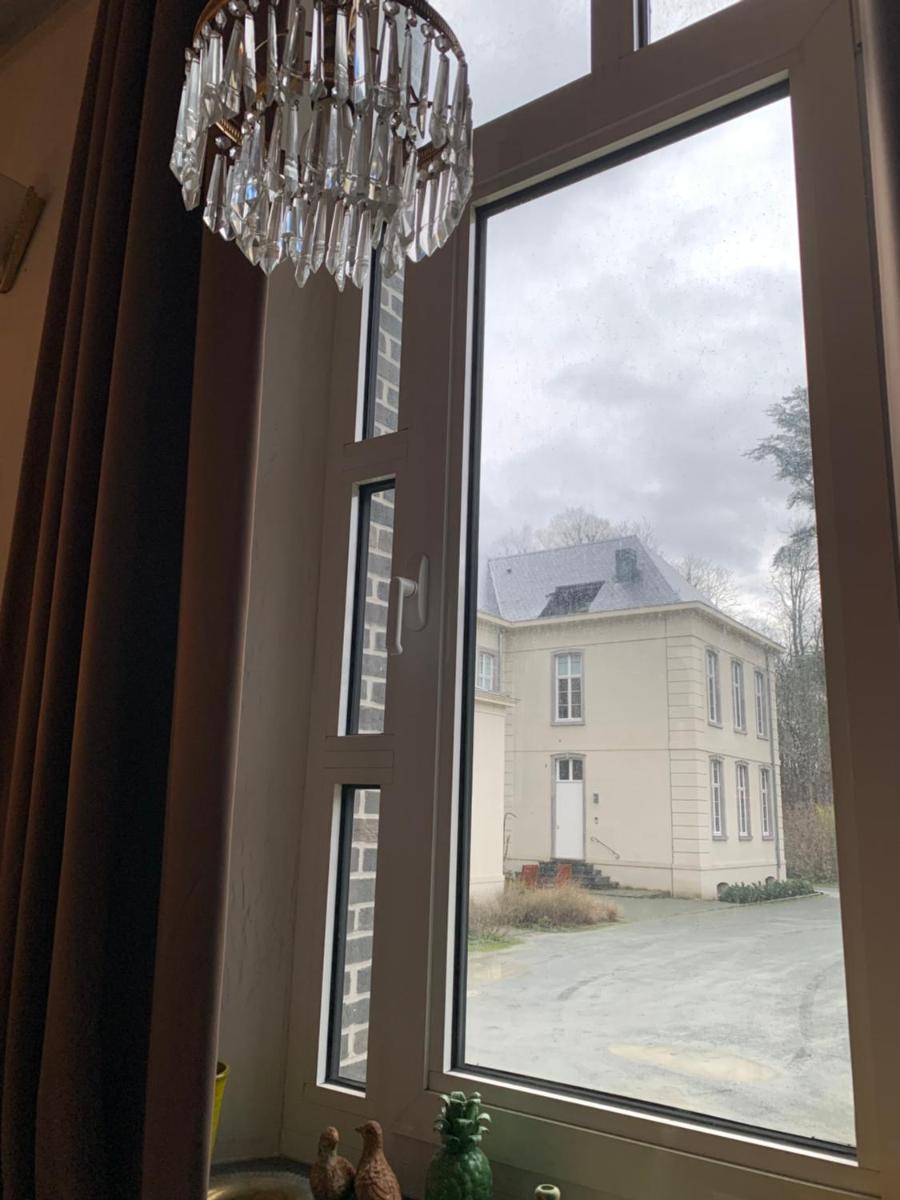 De Lotuspoort met Mihr's B&B in de Abdij van Bornem - Housity