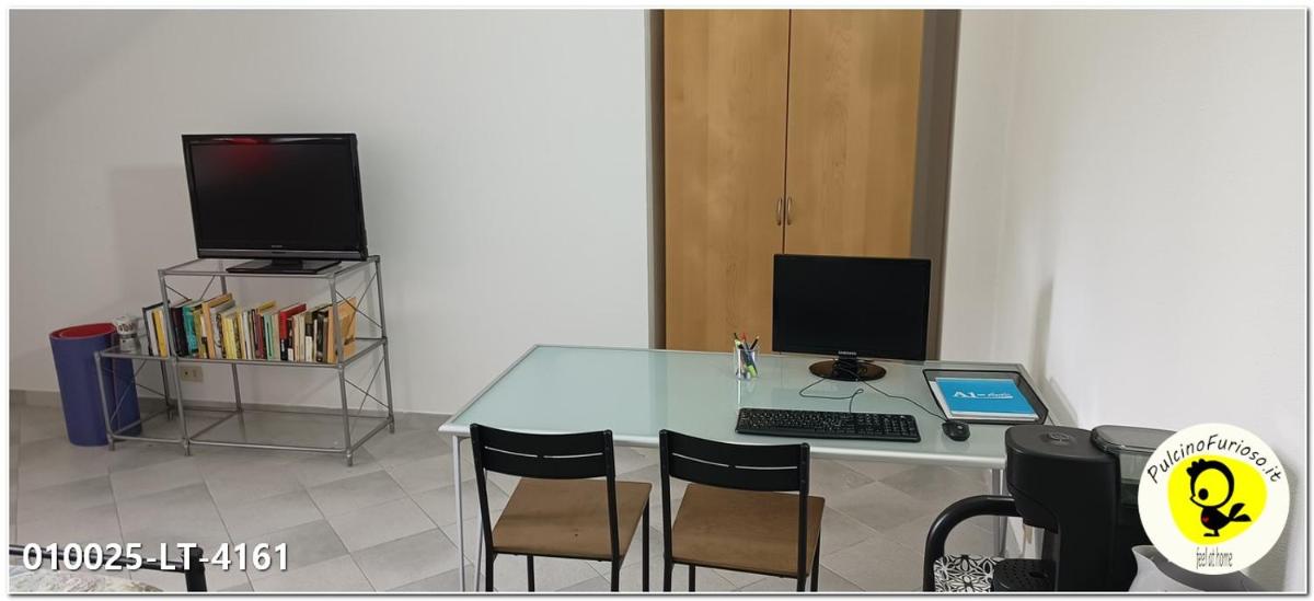 Pulcino Furioso Magenta - Housity