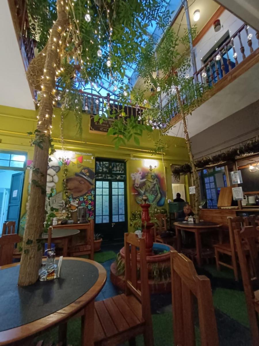 SAINT PETER'S LLAMA HOSTAL - Housity