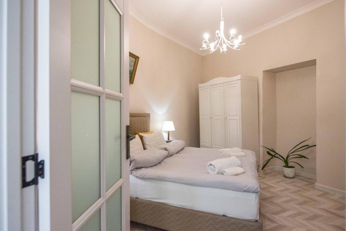 Old Town-Booking Apartment - Housity