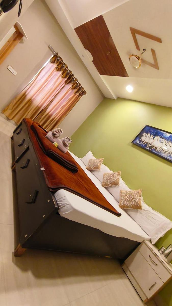 Hotel Shree Ram Nivas - Housity