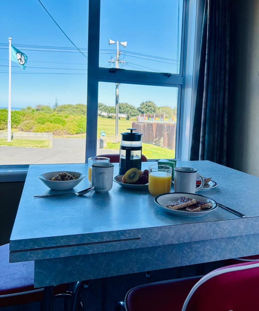 Le Riva Beachside Haven - Housity