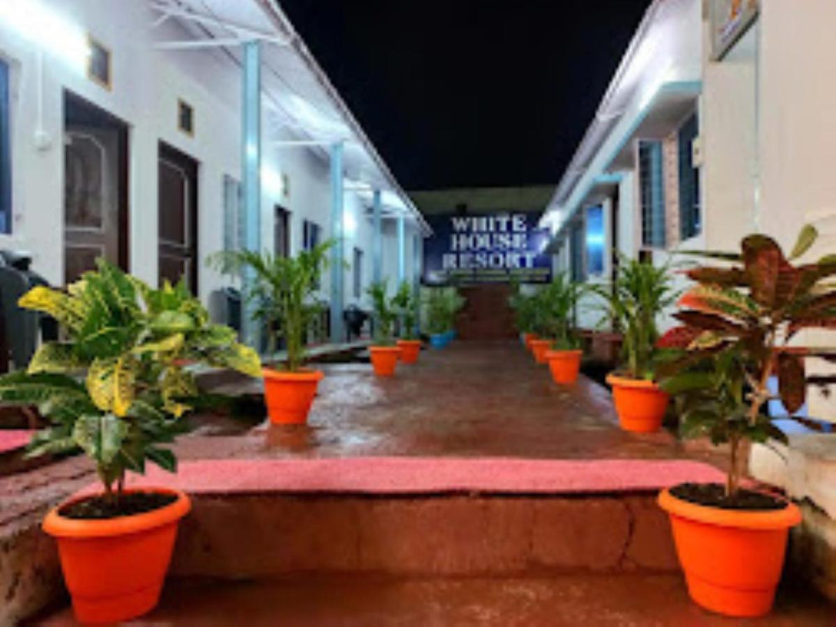 White House Resort, Ukhimath - Housity