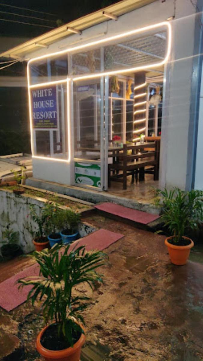White House Resort, Ukhimath - Housity