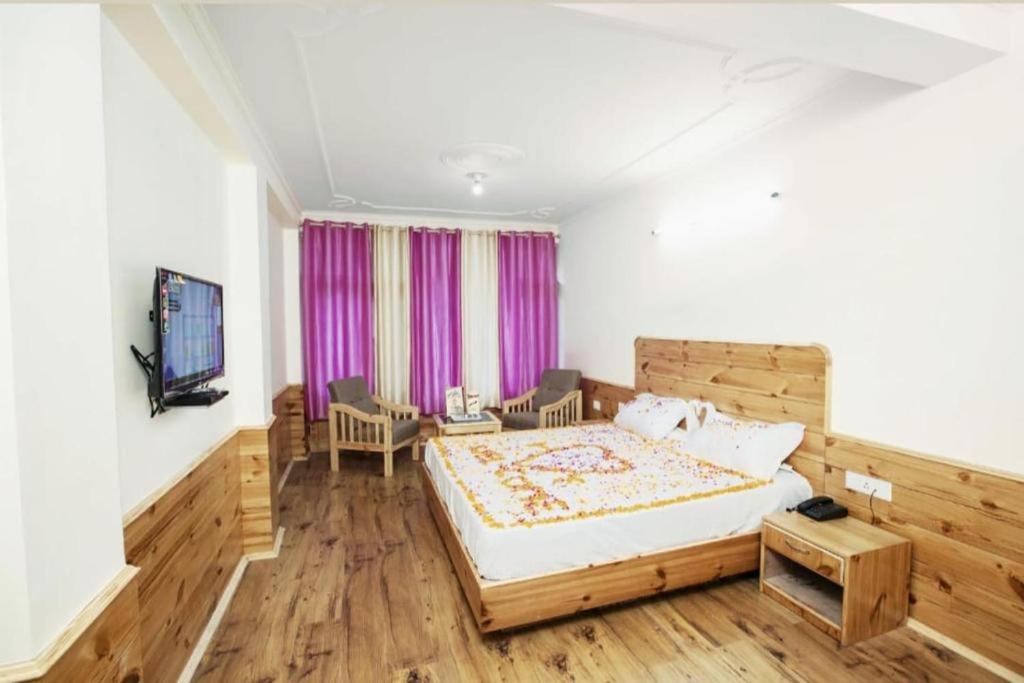 Hotel Nirmal Chhaya - Housity