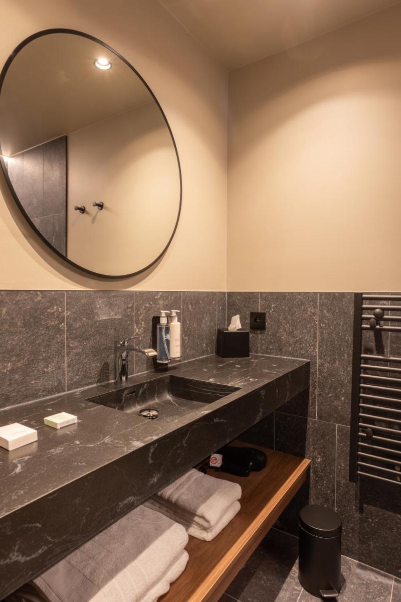 Salle de bains dans l'établissement Miura