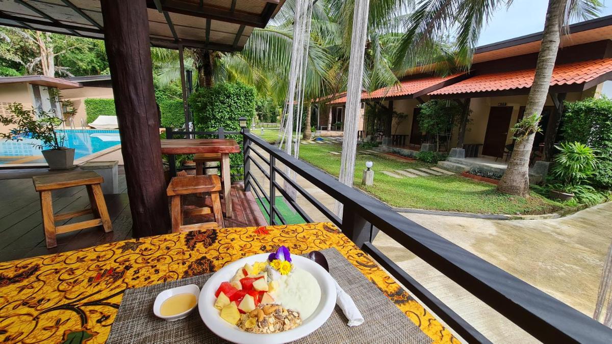 Baan Suan Rim Klong Resort - Housity