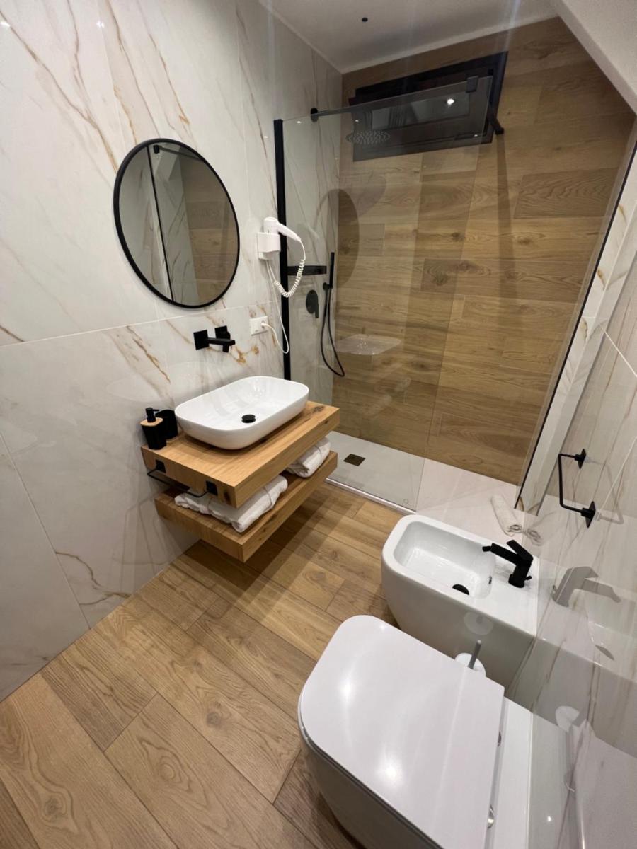 Real suite spa - Housity