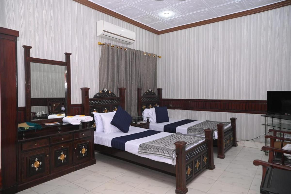 Hotel Serina Inn - Housity