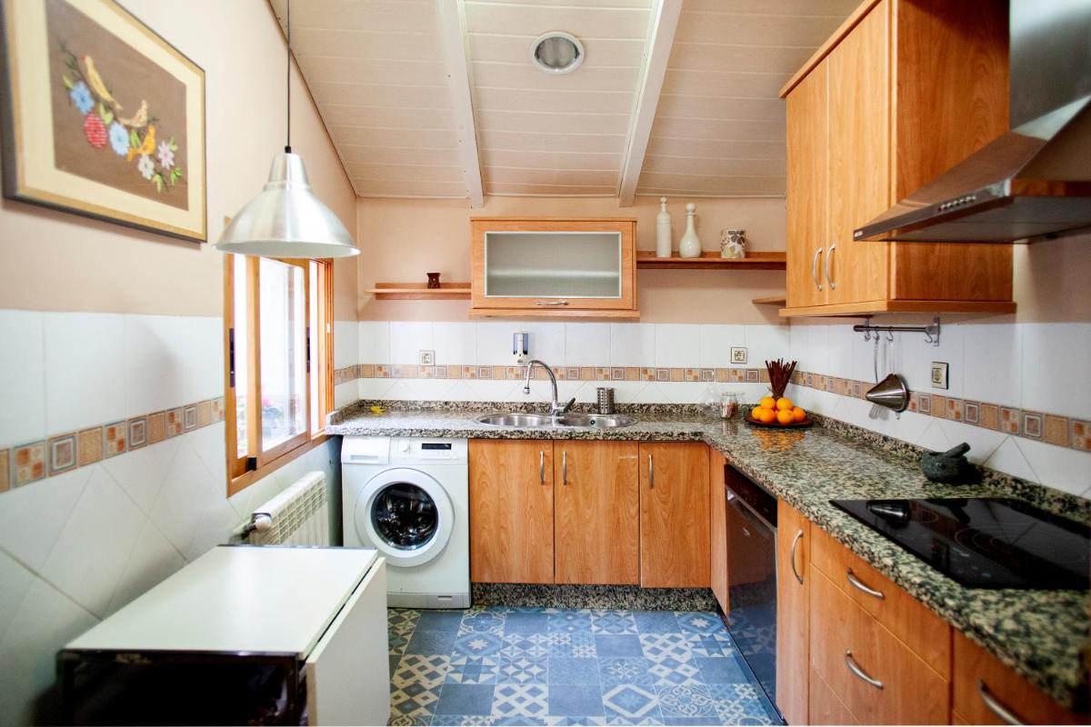 Apartamento Jaen Catedral, Centro historico, espacioso, plaza parking - Housity