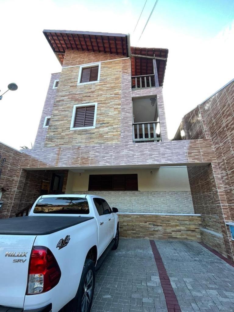 Aluguel Apto. Triplex Guaramiranga. - Housity