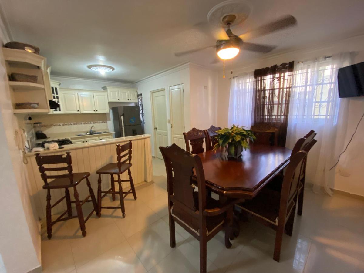 4DR Inviting 3-Bedroom Stay in Santo Domingo Norte - Housity