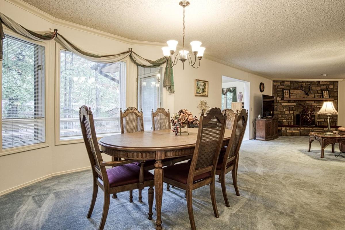 01001 - 1 Burladero Lane - Housity