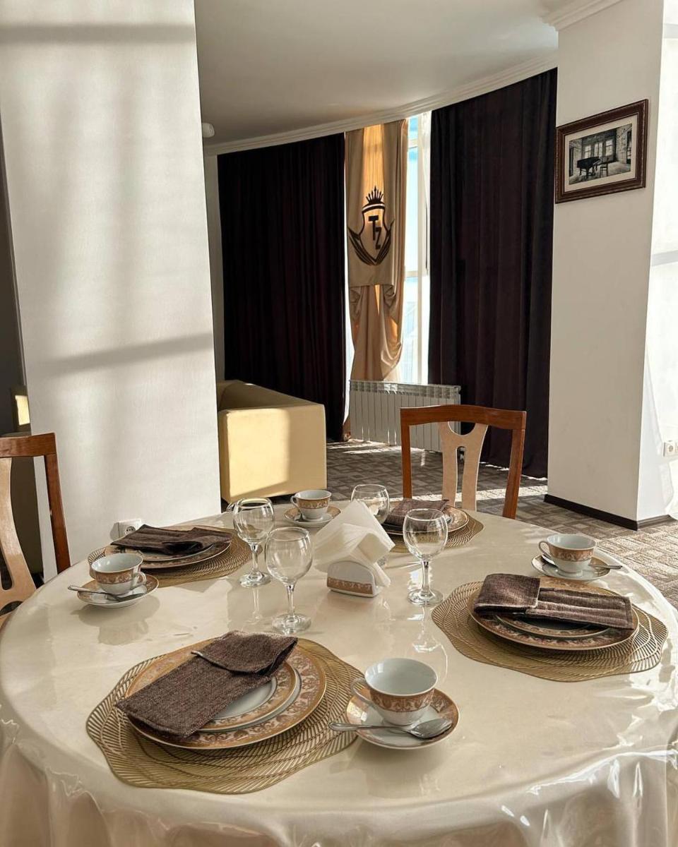 Tanzharyk Hotel - Housity