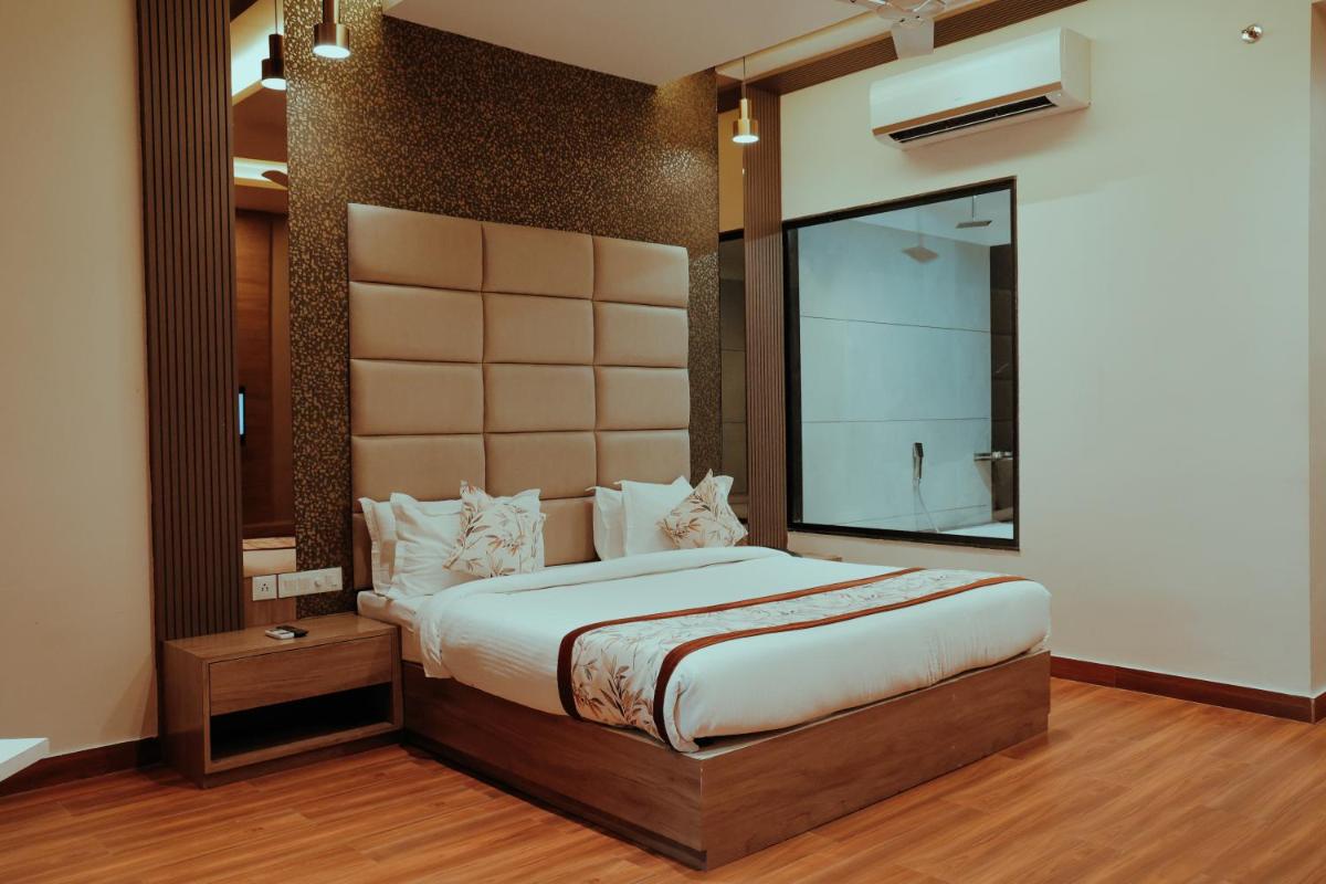 IMAGICA RESORTS - Housity