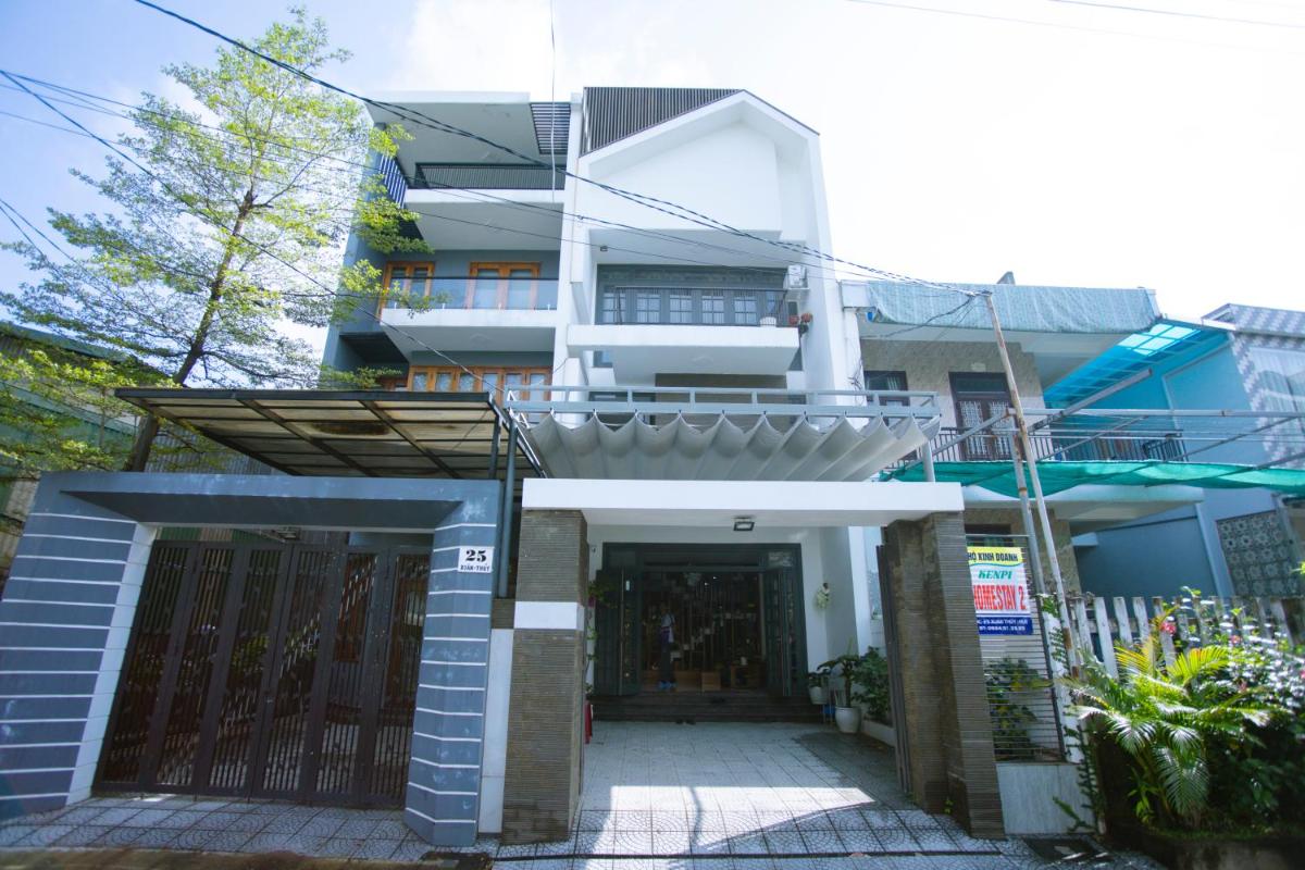 Căn nhà có 5 phòng ngủ, đậu nhiều ô tô - Kenpj House - Housity
