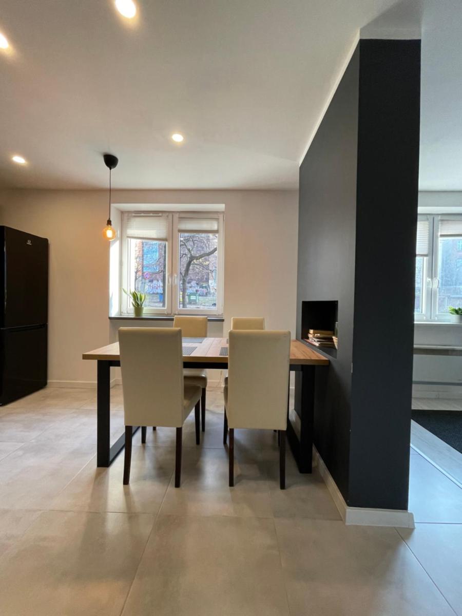 MISVEST Karol IX - Housity