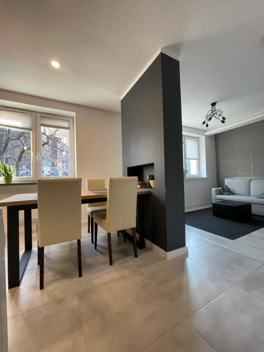 MISVEST Karol IX - Housity