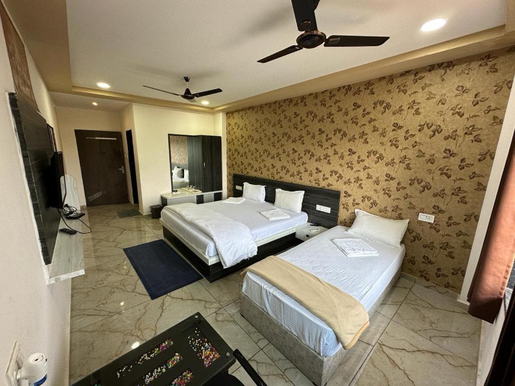 The royals room - Housity