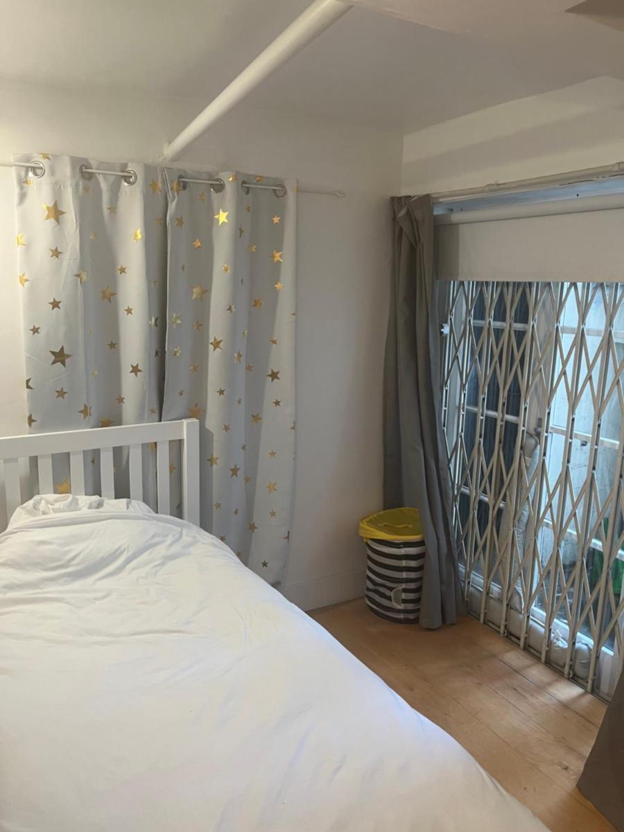 Basement Flat, 130 Gloucester terrace - Housity