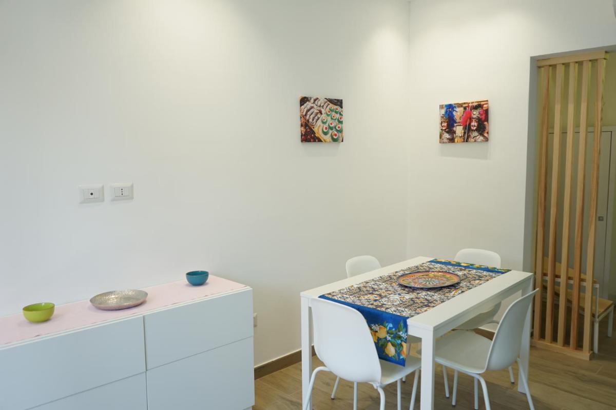 TorrediGaffe Home, una casa nella piazzetta del borgo a due passi dal mare - Housity