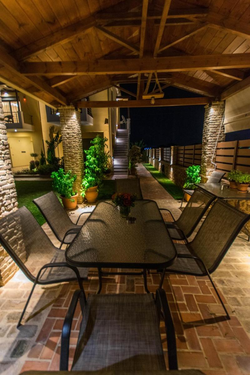 Nicolas Luxury Suites - Housity