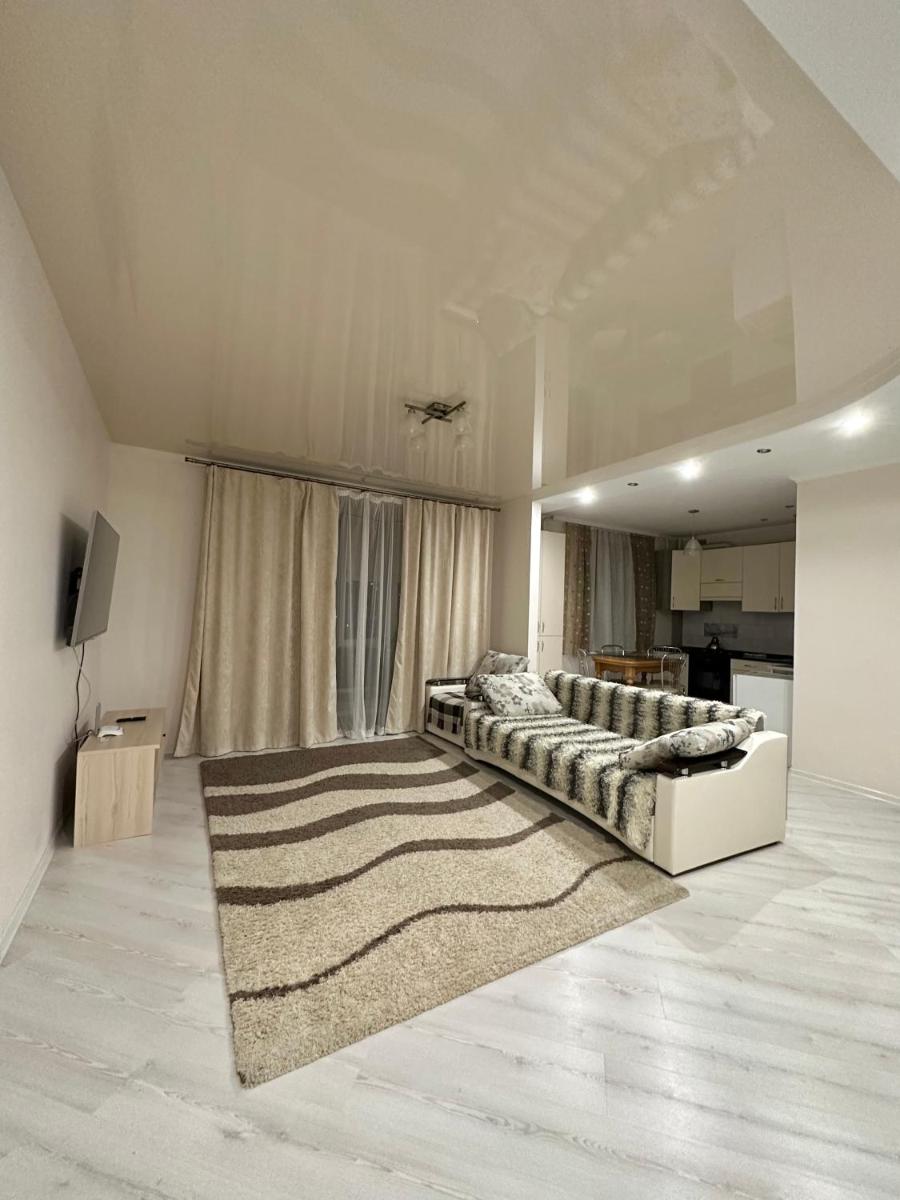Apartment Ivashchenka 1a - Housity