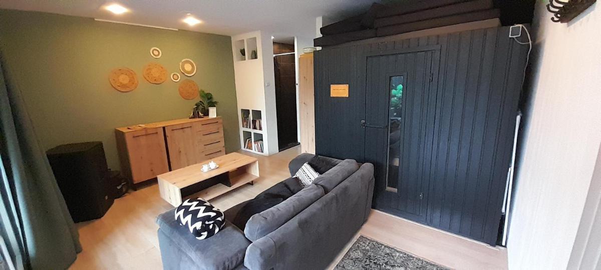 Aa Relaxen Sauna en Jacuzzi - Housity