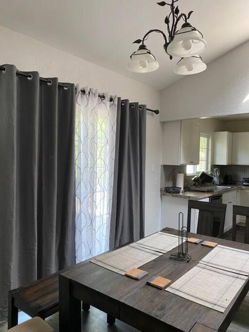 Charming 3 Bedroom home with chimney & RV parking - Housity