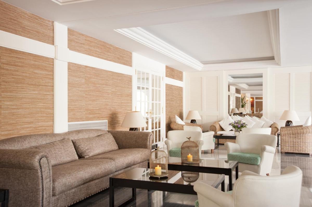 Zona de estar de Augusta Club & Spa - Adults Only