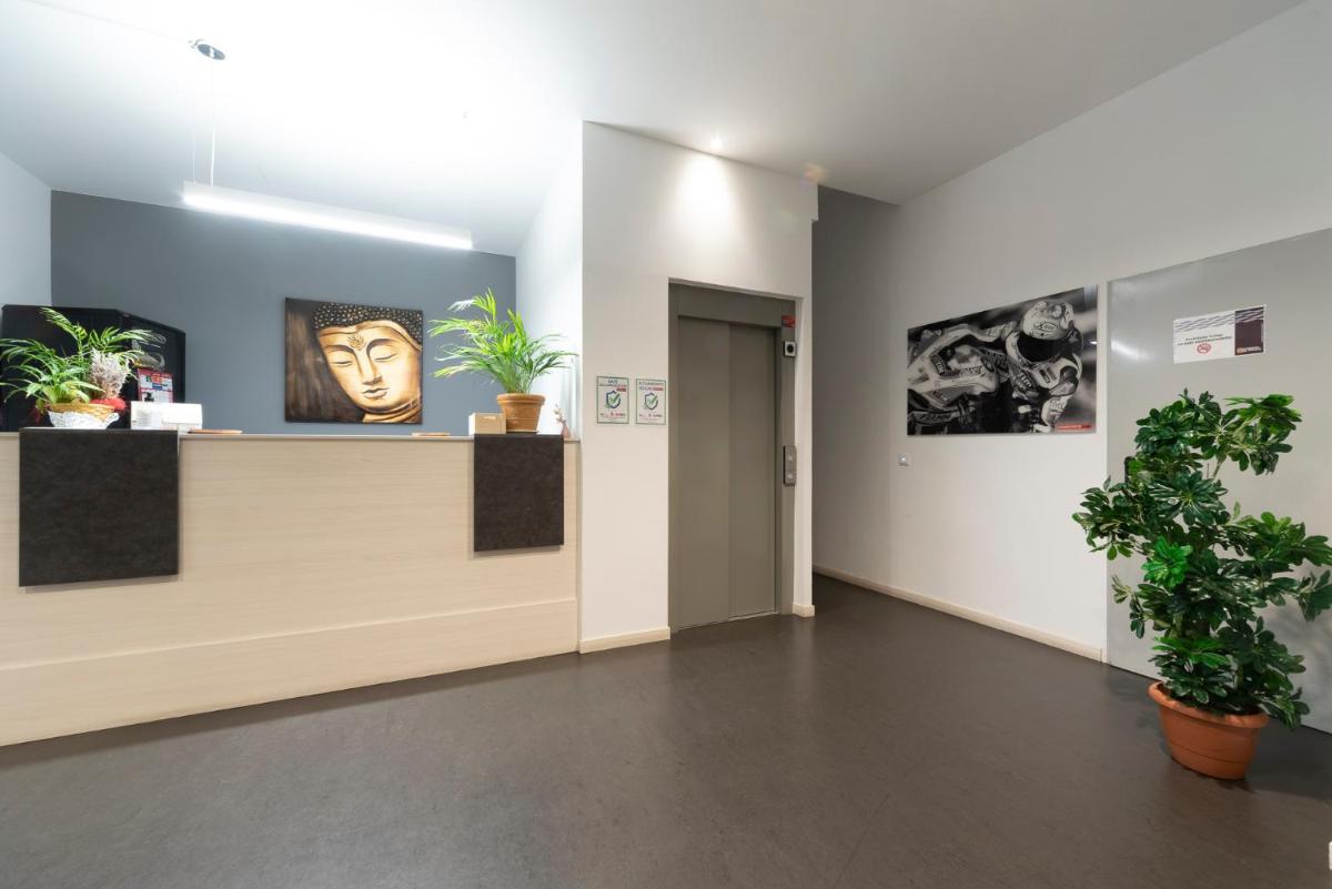 Epsilon Alcañiz Hotel - Housity