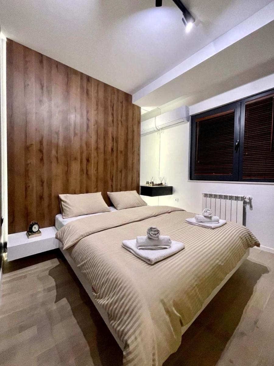 Sunlight Luxe Apartment - Housity