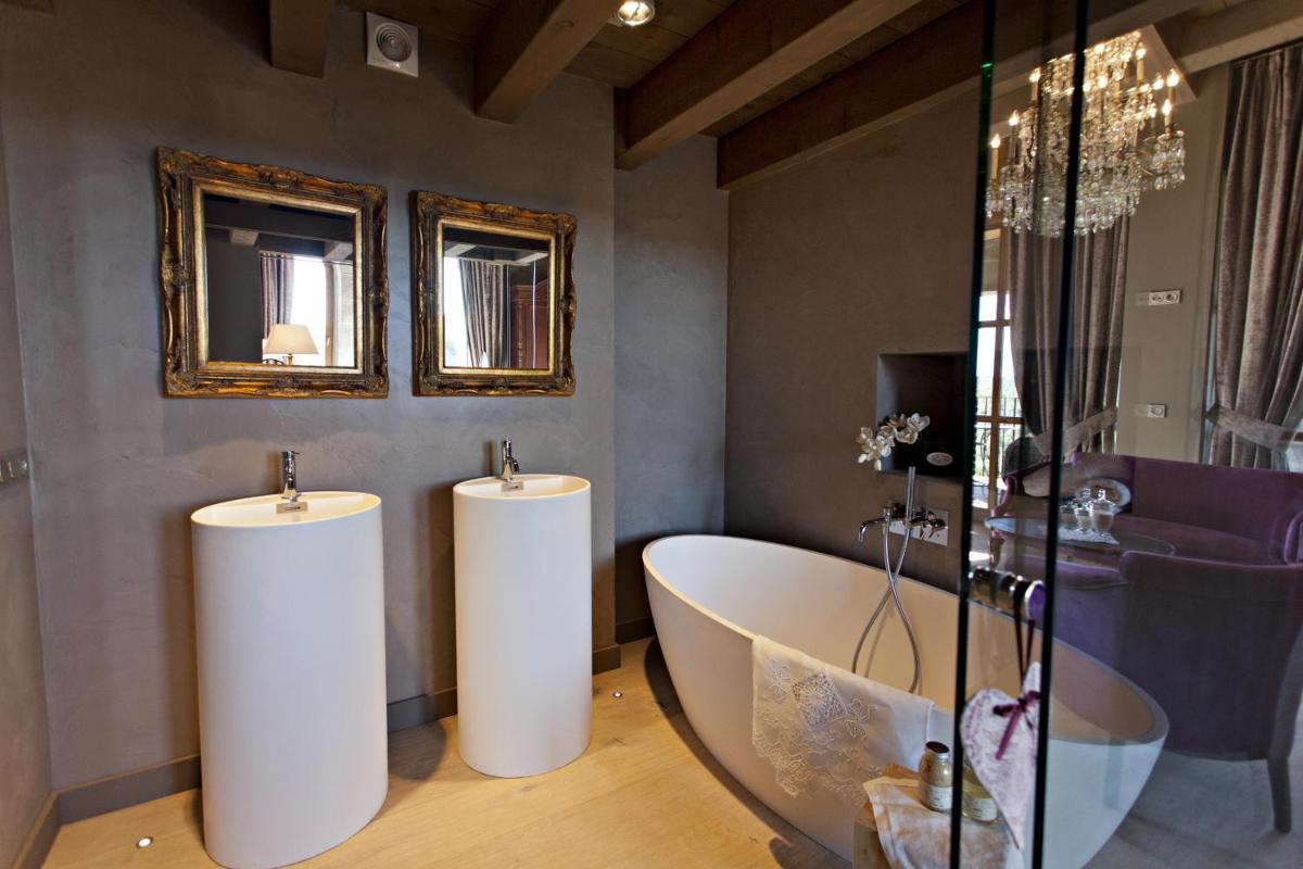 Un baño de La Vella Farga Hotel