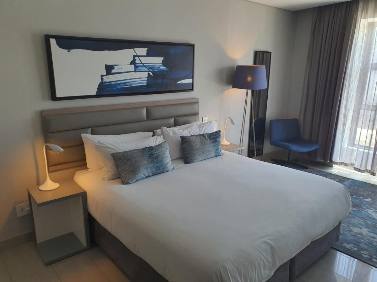 Pearls Lux - Inland facing - Housity