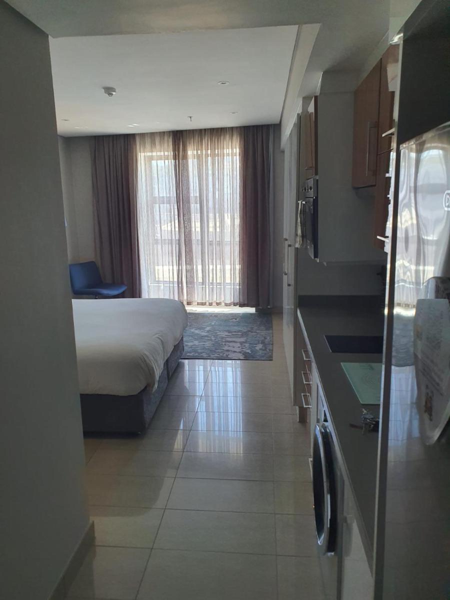 Pearls Lux - Inland facing - Housity