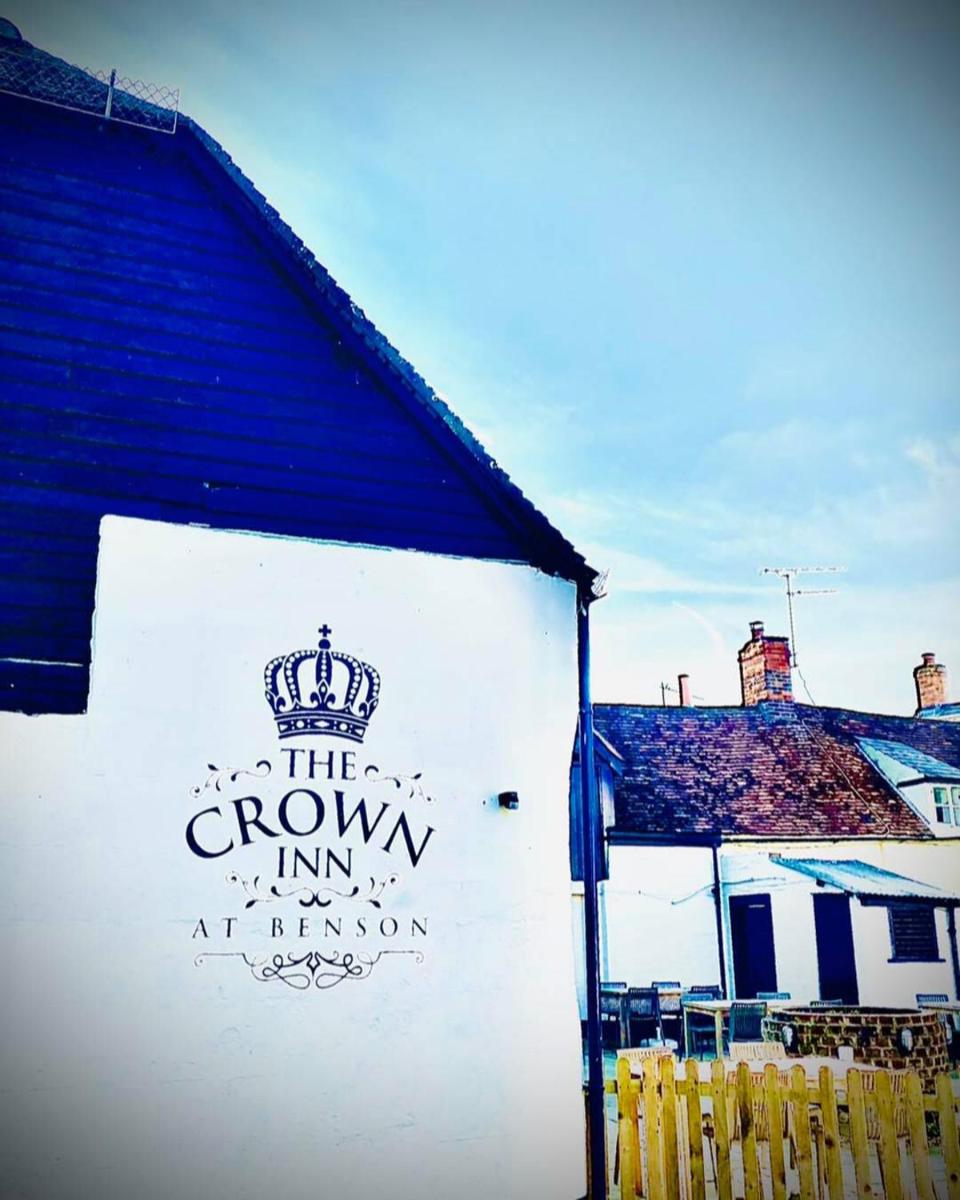 The Crown Inn at Benson - Housity