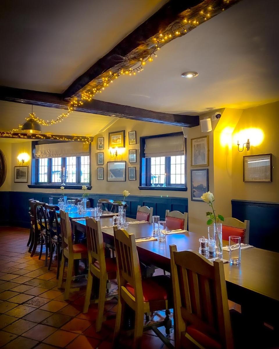 The Crown Inn at Benson - Housity